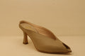 Sandalo Sabot Scollinato in Pelle